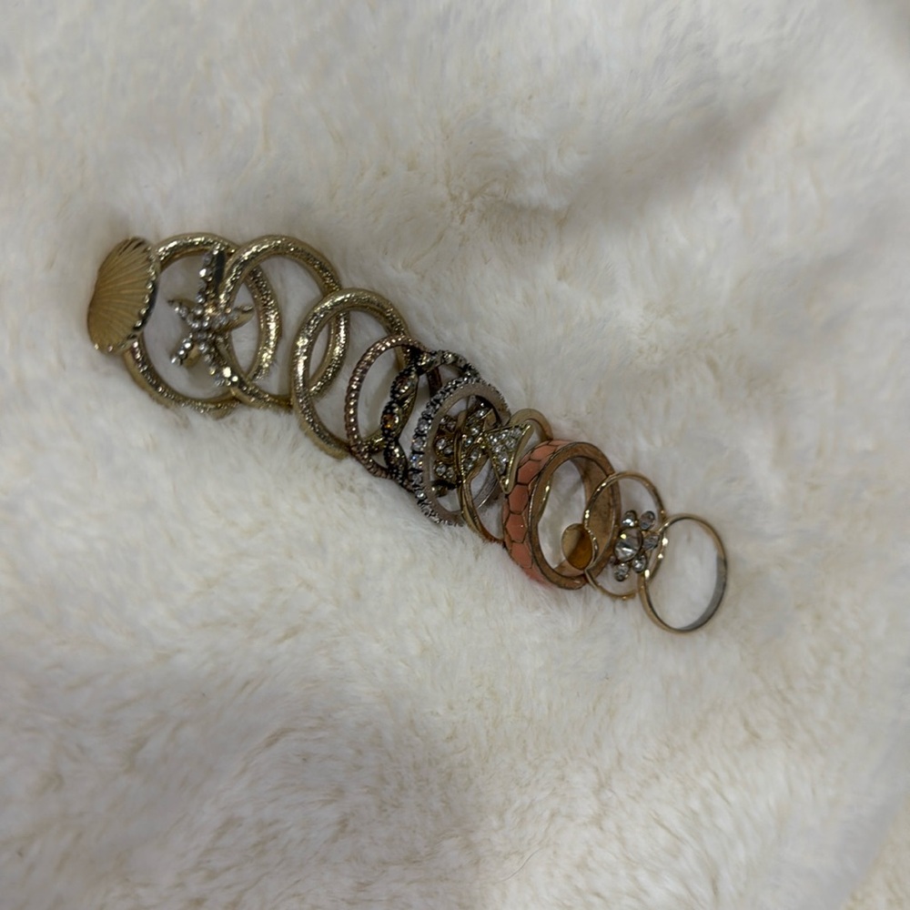 10 Piece Lot of assorted Rings